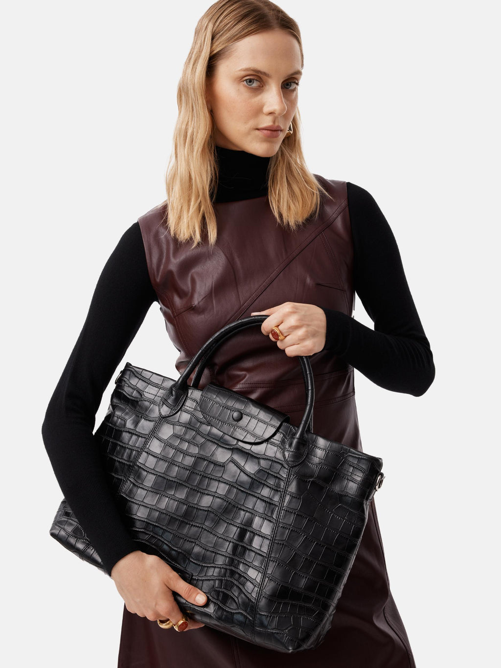 25f1f8368af565297a85acee95f5f570