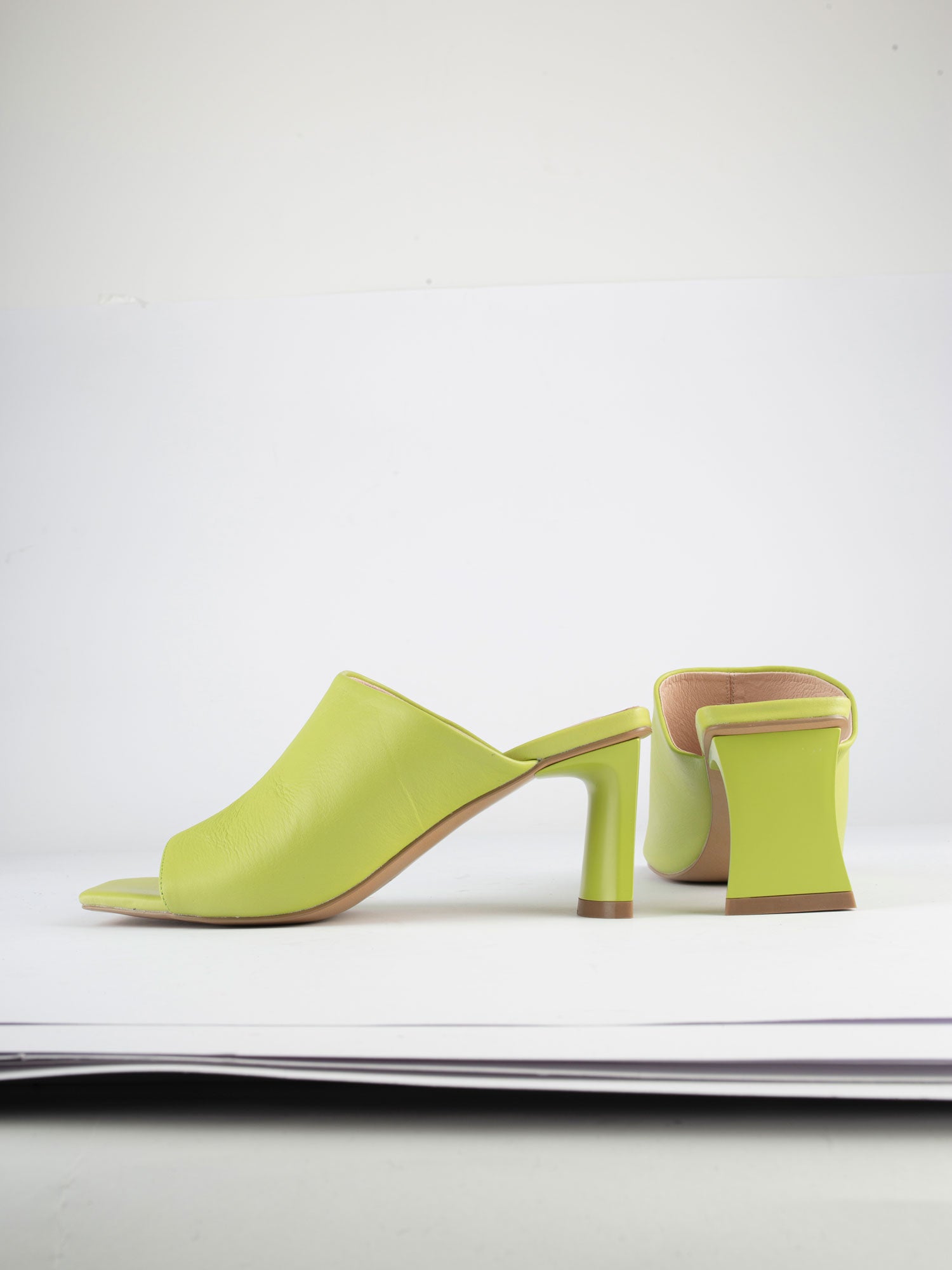 2d565fbc9bb21d8b2ba8ddc8df584c35