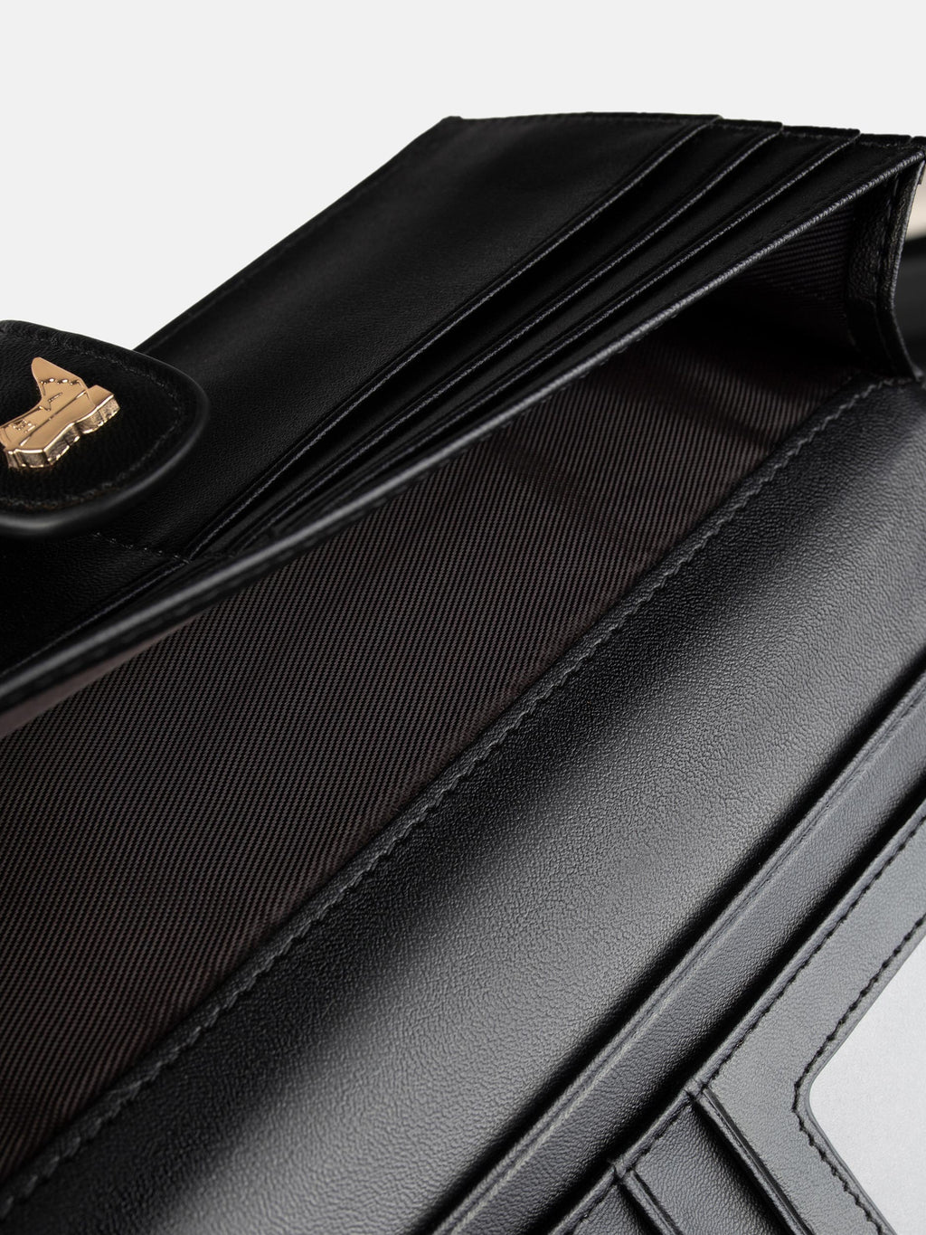 2e4b22d664e73c9326e593c303524c0d