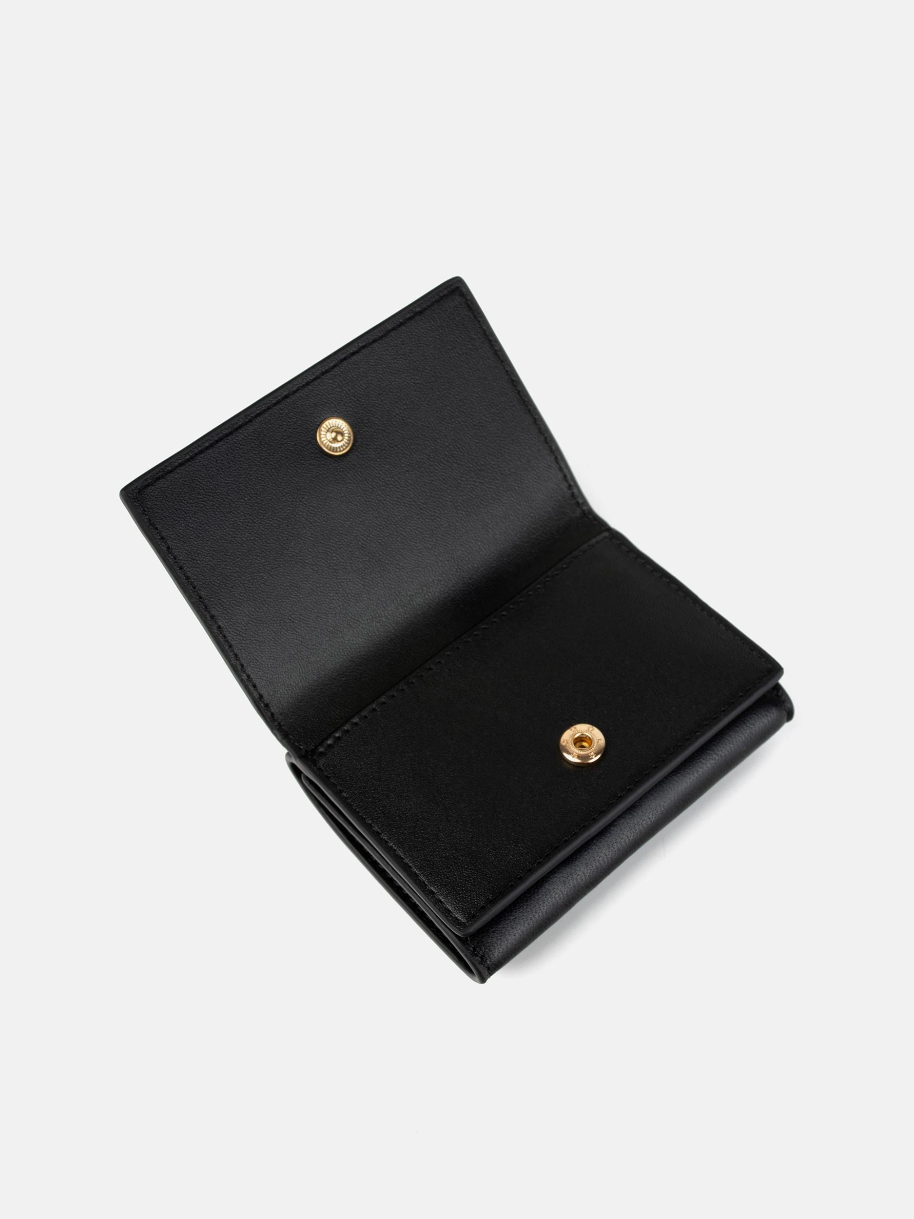 cca1aee2b49f59ae1875d821013f5f84