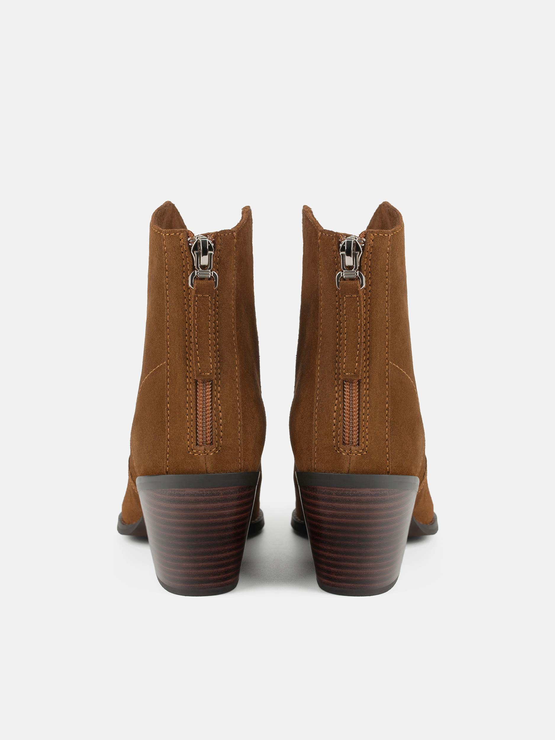 0438985524419645f6e0636eadd79458