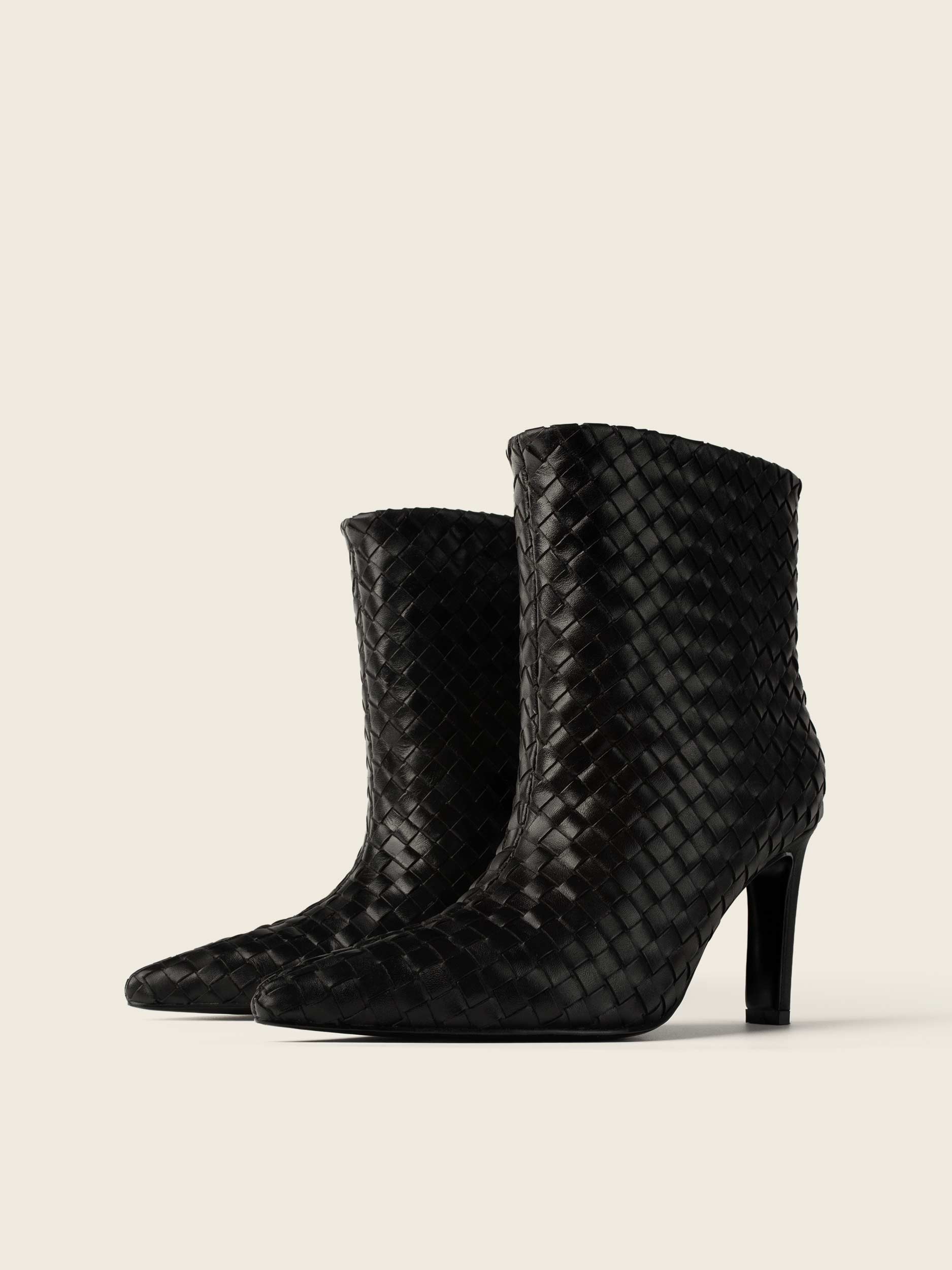 4c9e844579b9b08e5052e16c55e9670a