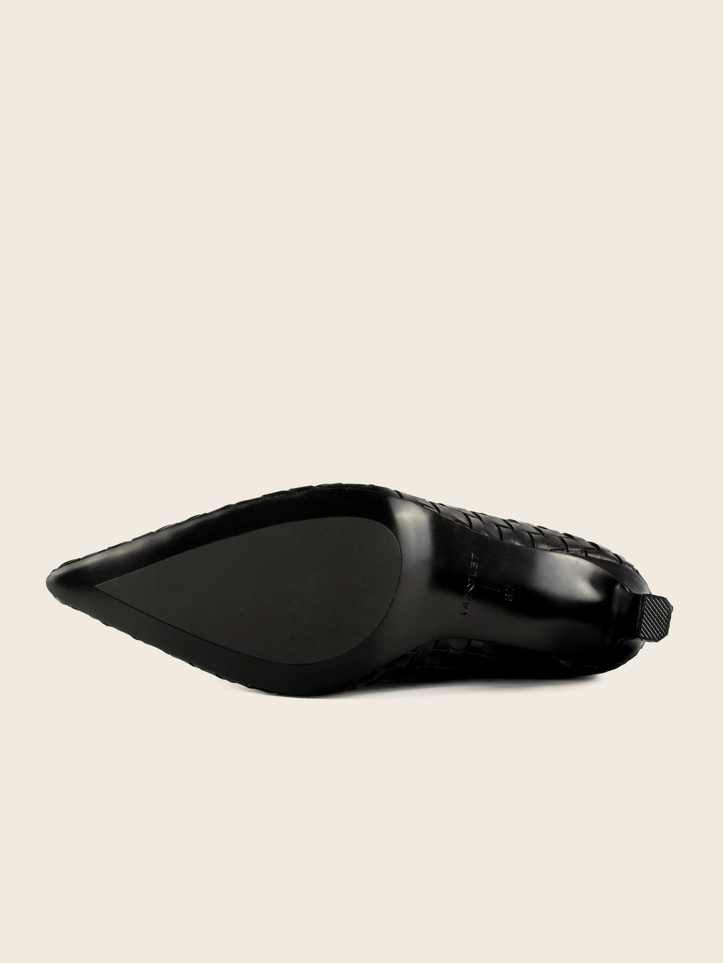 b8bb3d5fb9f53b94cd962242bf921590