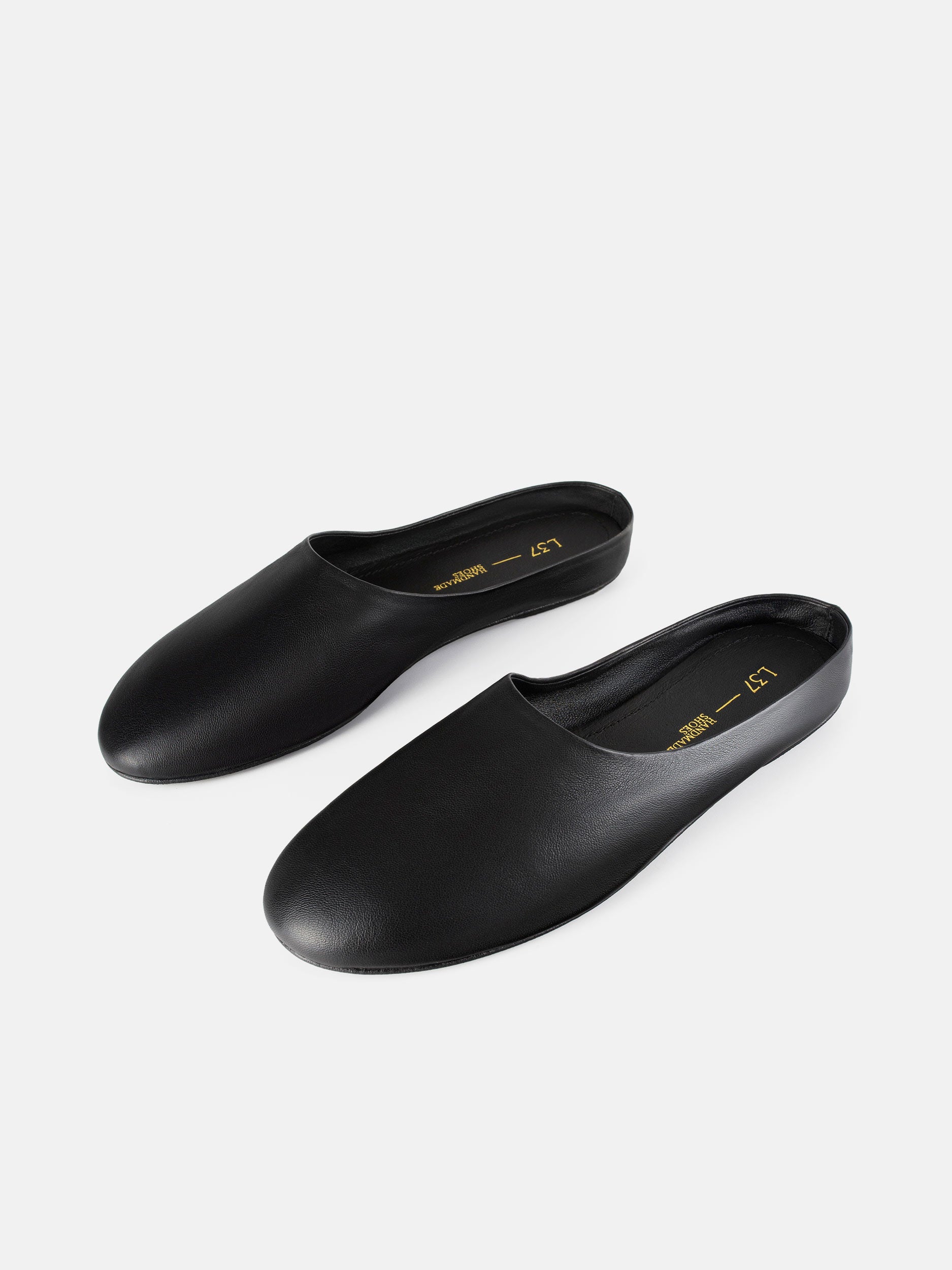 bdcc2fb12452458dc0b7bf852b27b435