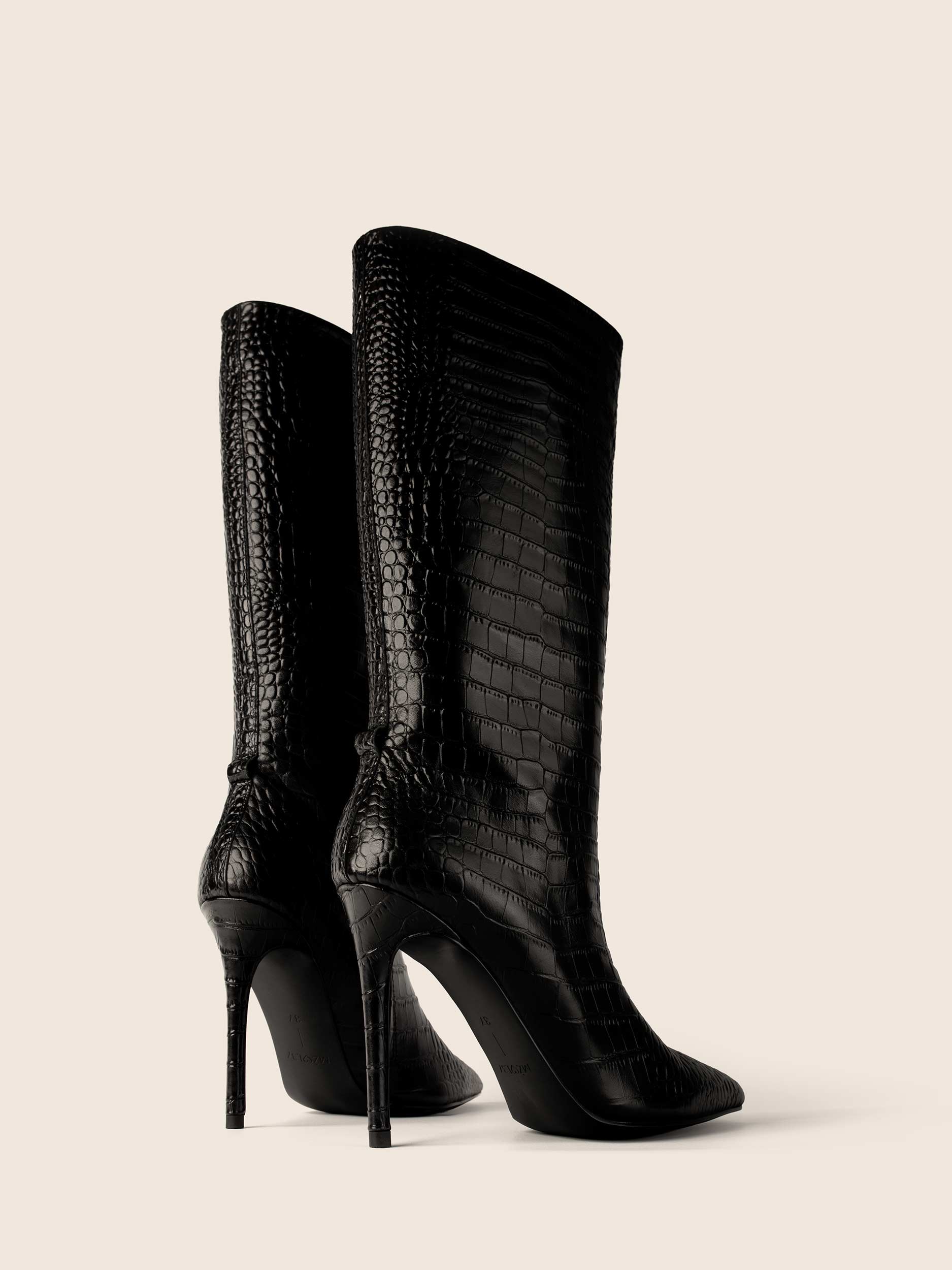 0223c1c50119a9861bbd212221b26754