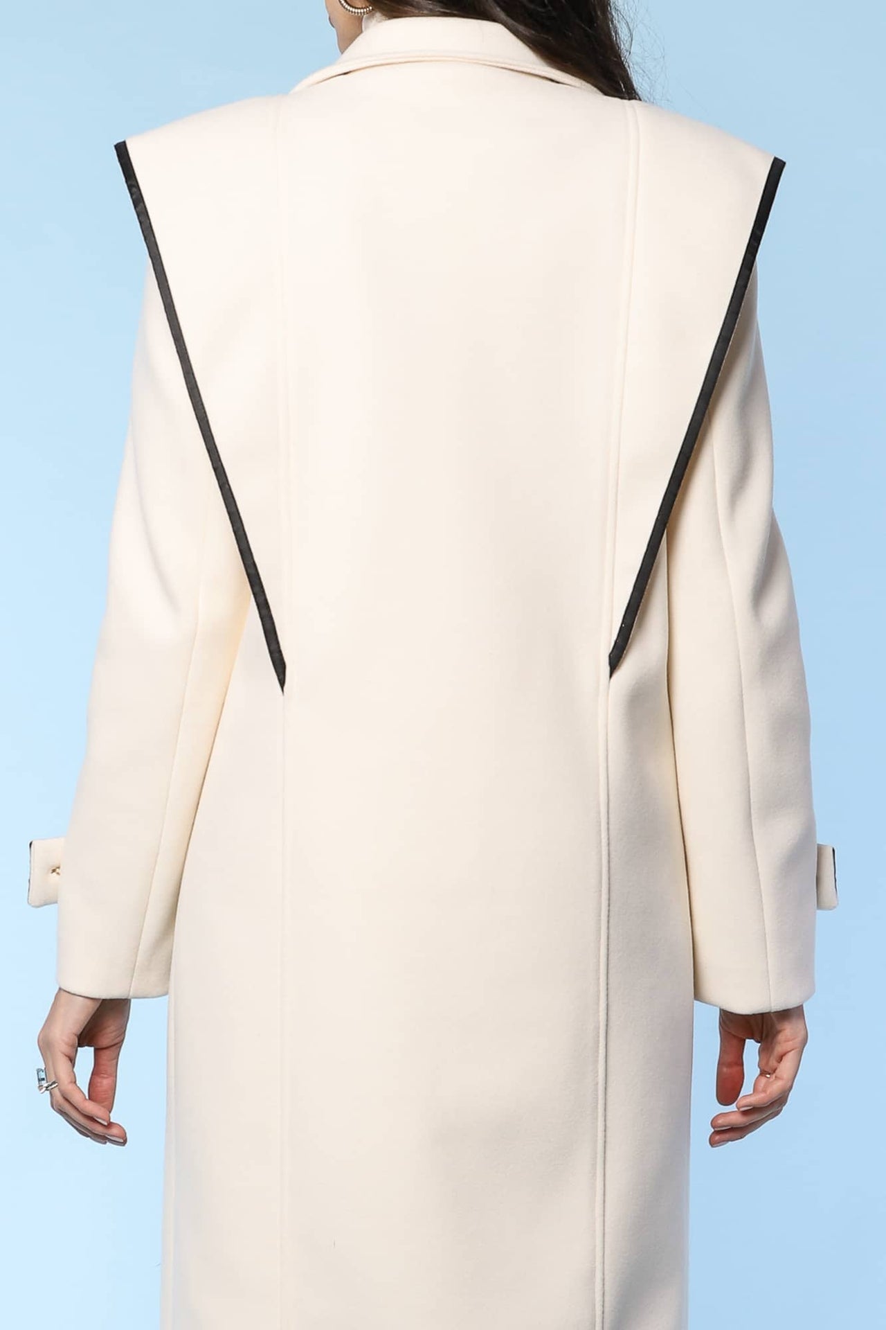 MANTEAU LONG YVN POWER STATEMENT