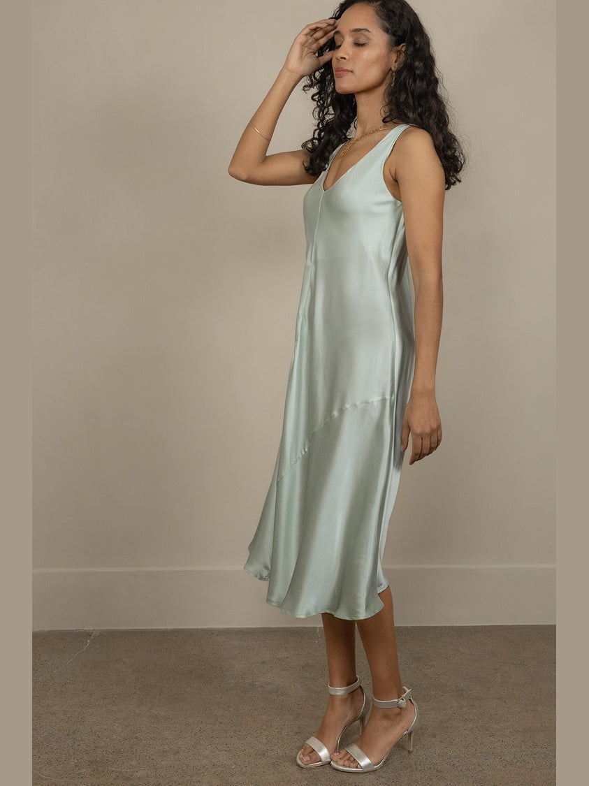 LORA GENE - CAMILLE V-NECK SILK DRESS