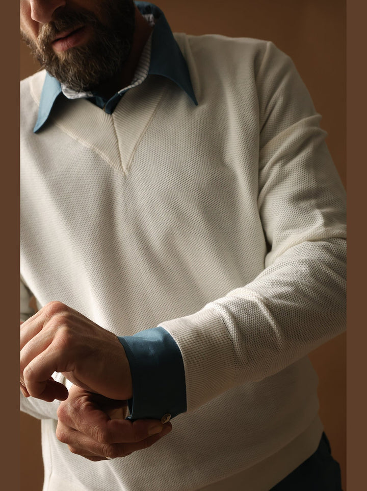 GENE - Ivory Frame V-Neck Sweater - Fashion Roots