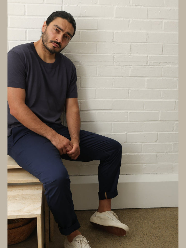GENE - Essential Silk T‑Shirt in Onyx - Fashion Roots