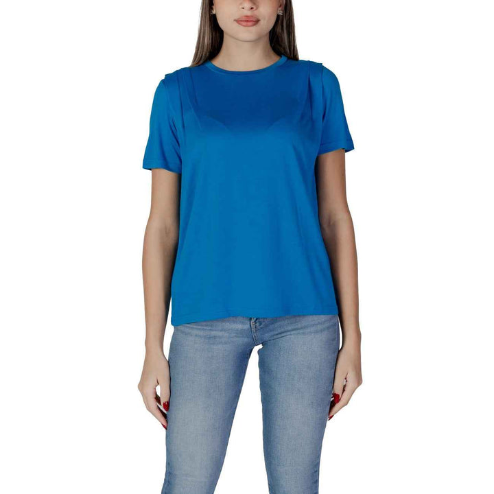 B.young - B.young  Women T-Shirt